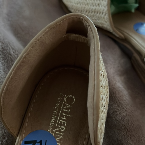 Sz 7 1/2 Catherine Malandrino Flat Slip Ons - Picture 4 of 5